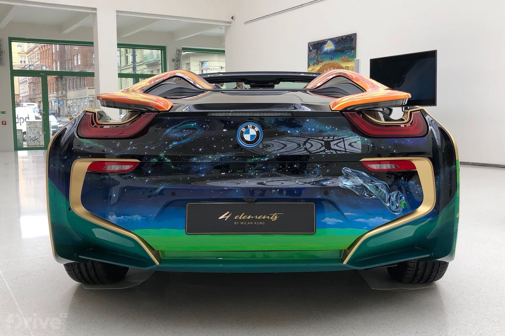BMW i8 Roadster 4 Elements (2018)