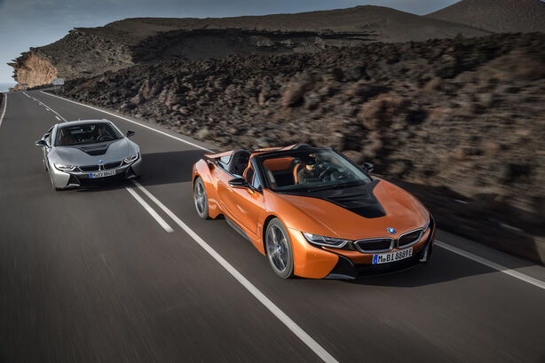 BMW i8 Roadster a Coupé