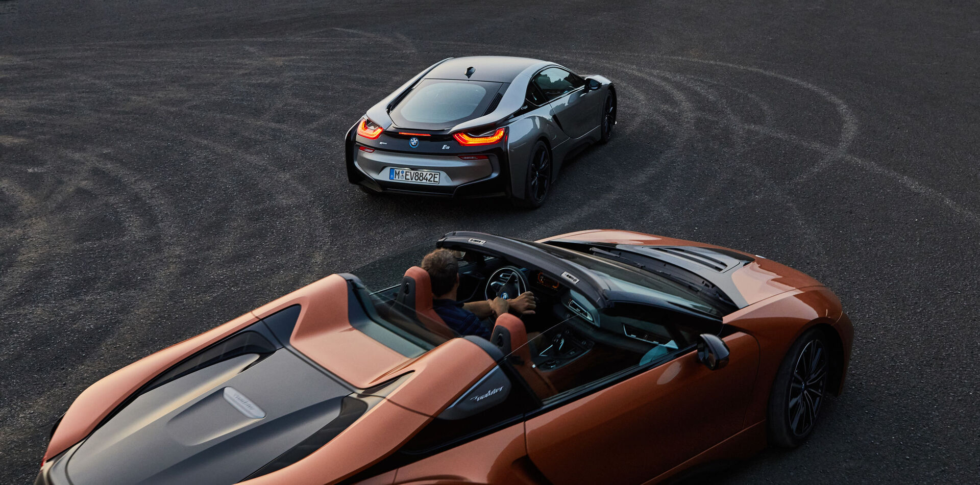 BMW i8 Roadster a Coupé