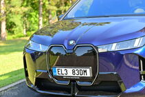 BMW iX facelift (2025)