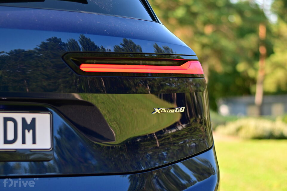 BMW iX facelift (2025)