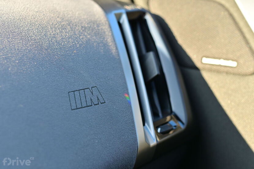 BMW iX facelift (2025)