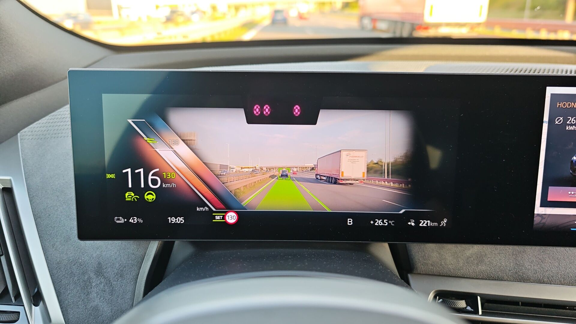 BMW iX facelift (2025)