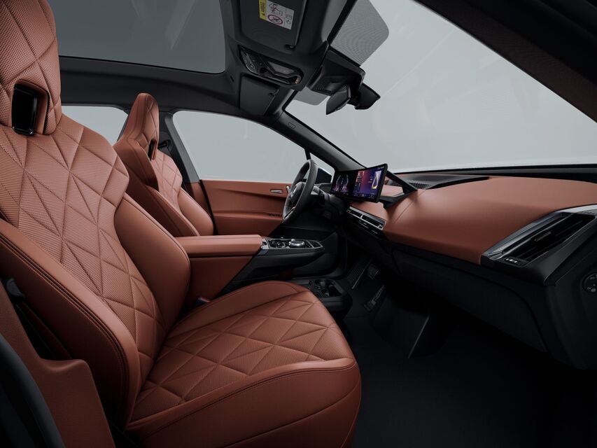 BMW iX facelift (2025)