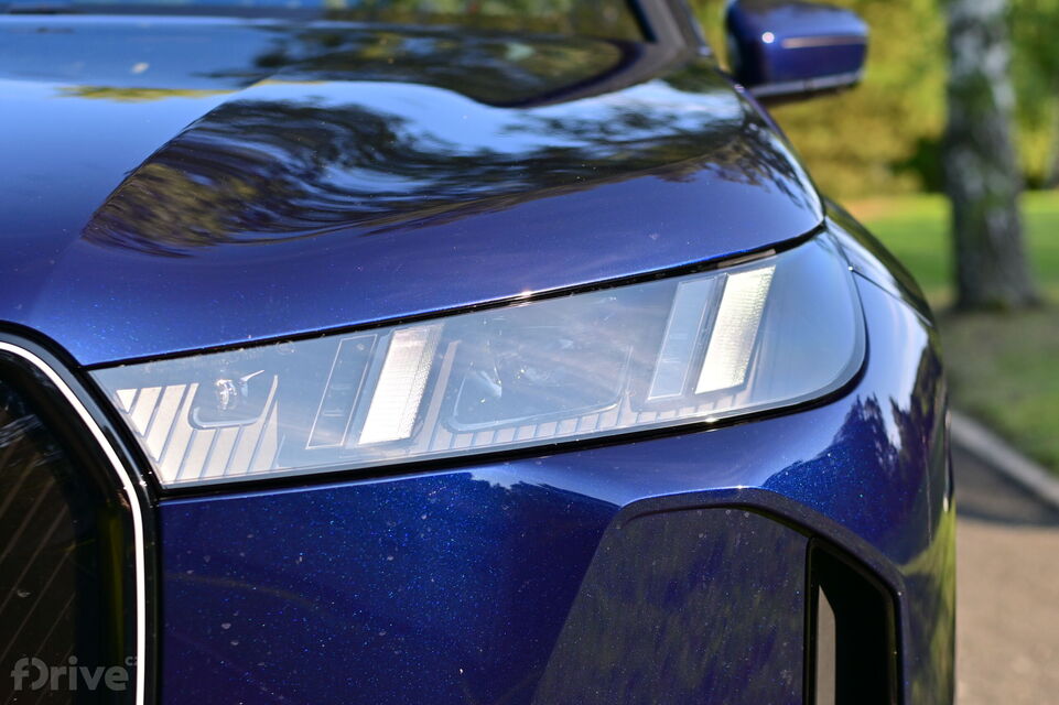 BMW iX facelift (2025)