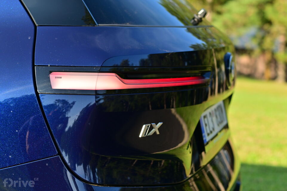 BMW iX facelift (2025)