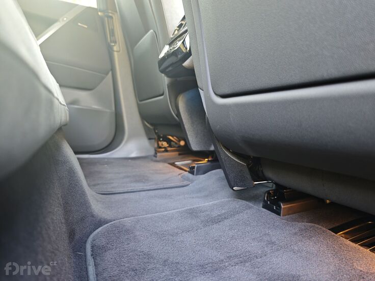 BMW iX facelift (2025)