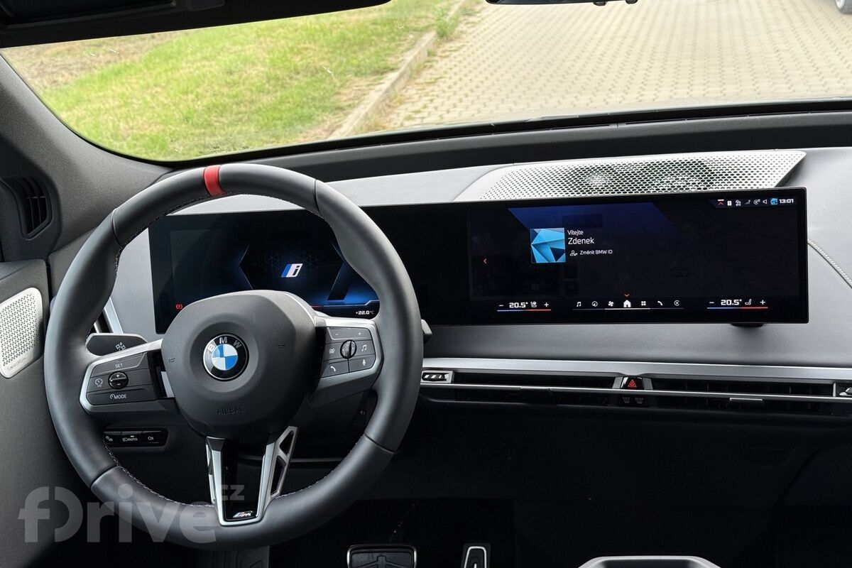 BMW iX M70 xDrive