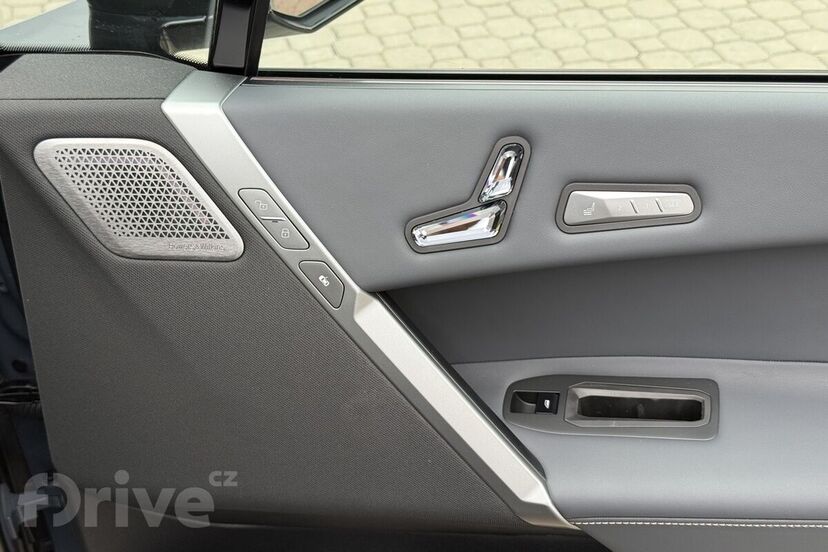 BMW iX M70 xDrive