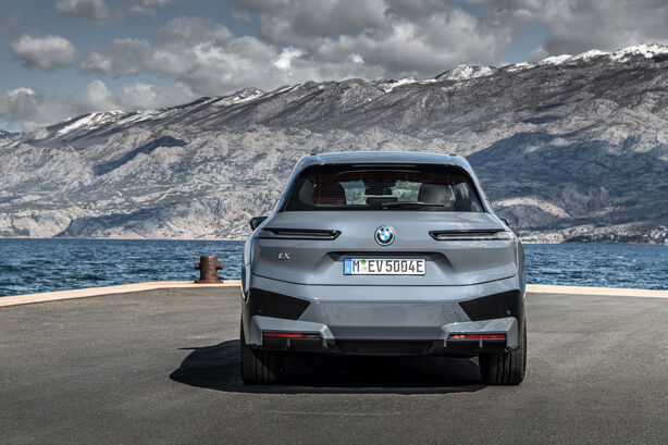 BMW iX xDrive50