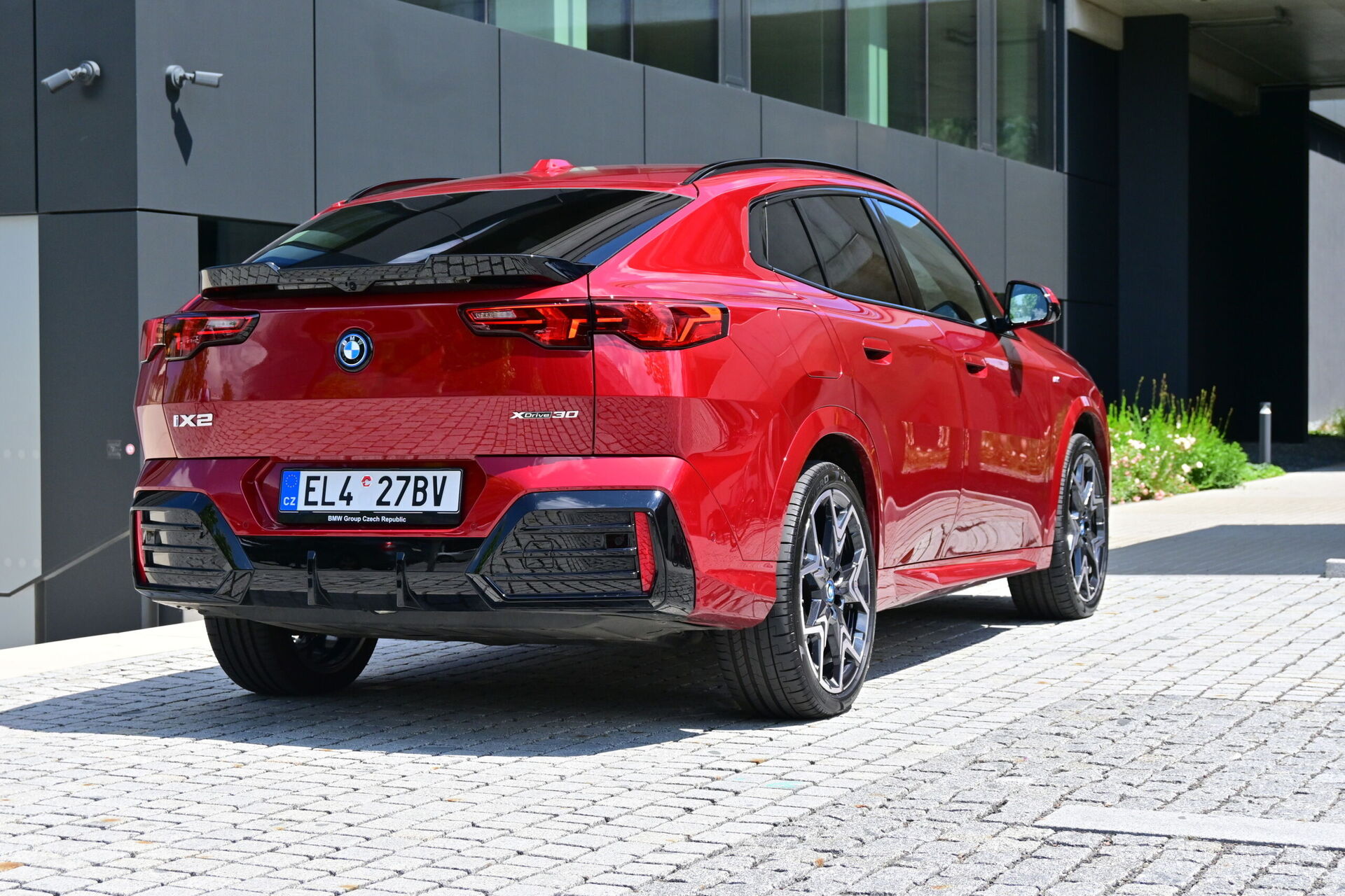 BMW iX2