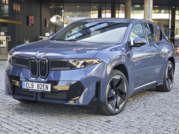 BMW iX3