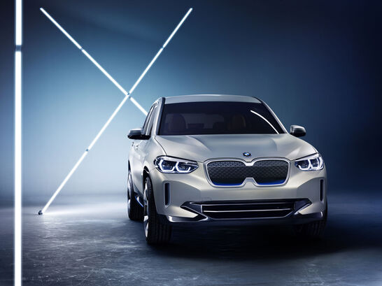 BMW iX3