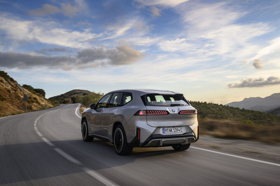 BMW iX3 (2025)