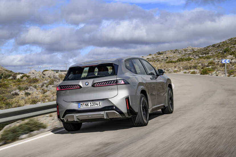 BMW iX3 (2025)