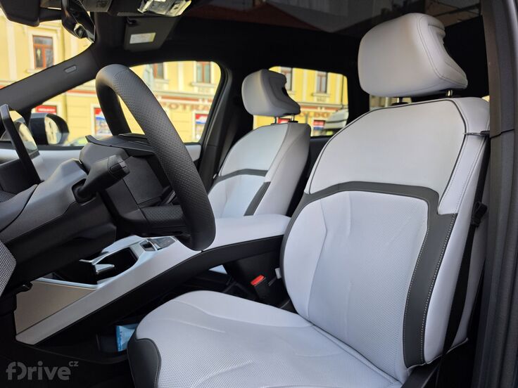 BMW iX3 (2025)