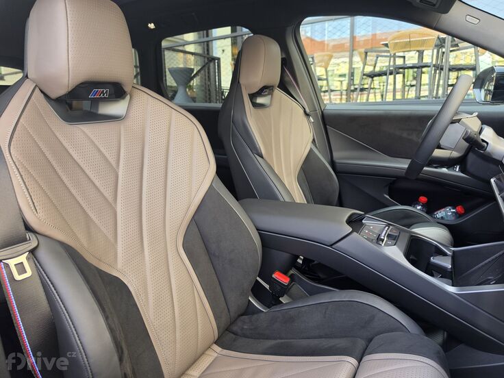 BMW iX3 (2025)