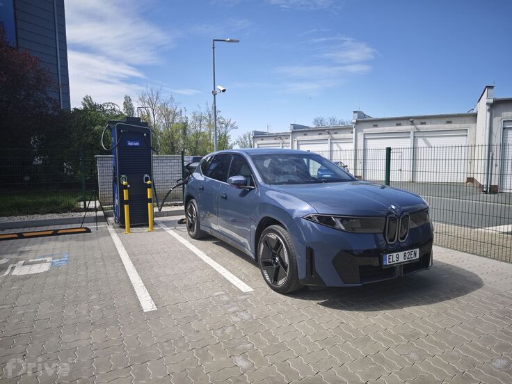 BMW iX3 (2025)