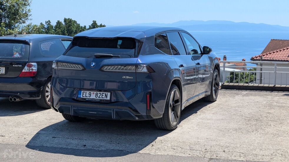 BMW iX3 (2025)