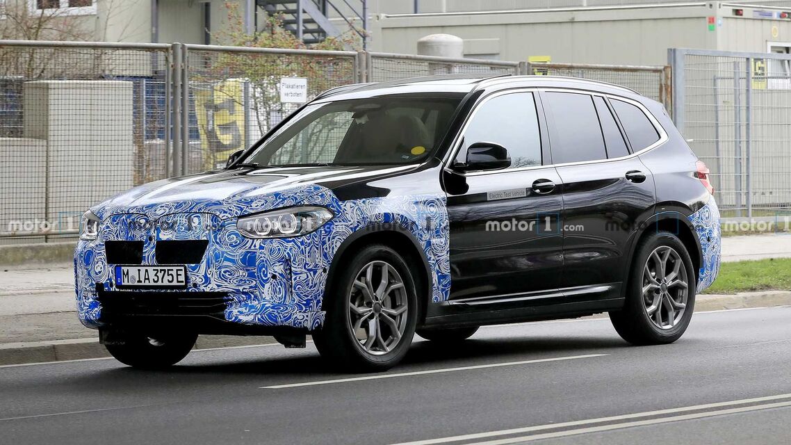 BMW iX3