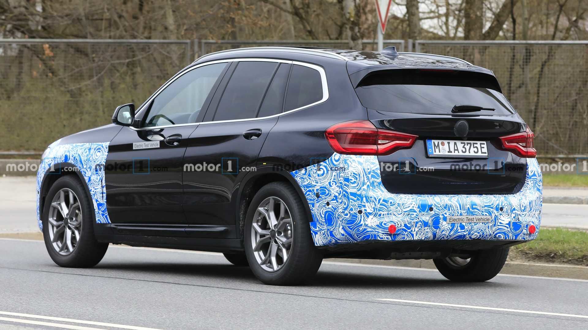 BMW iX3