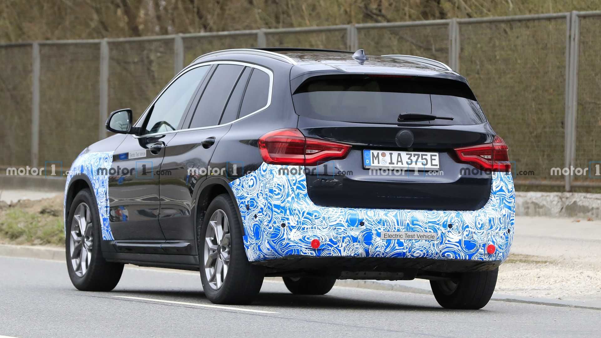 BMW iX3
