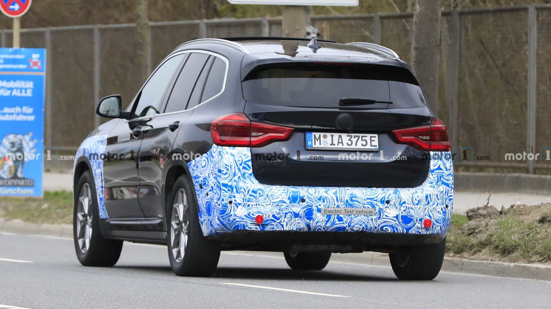 BMW iX3