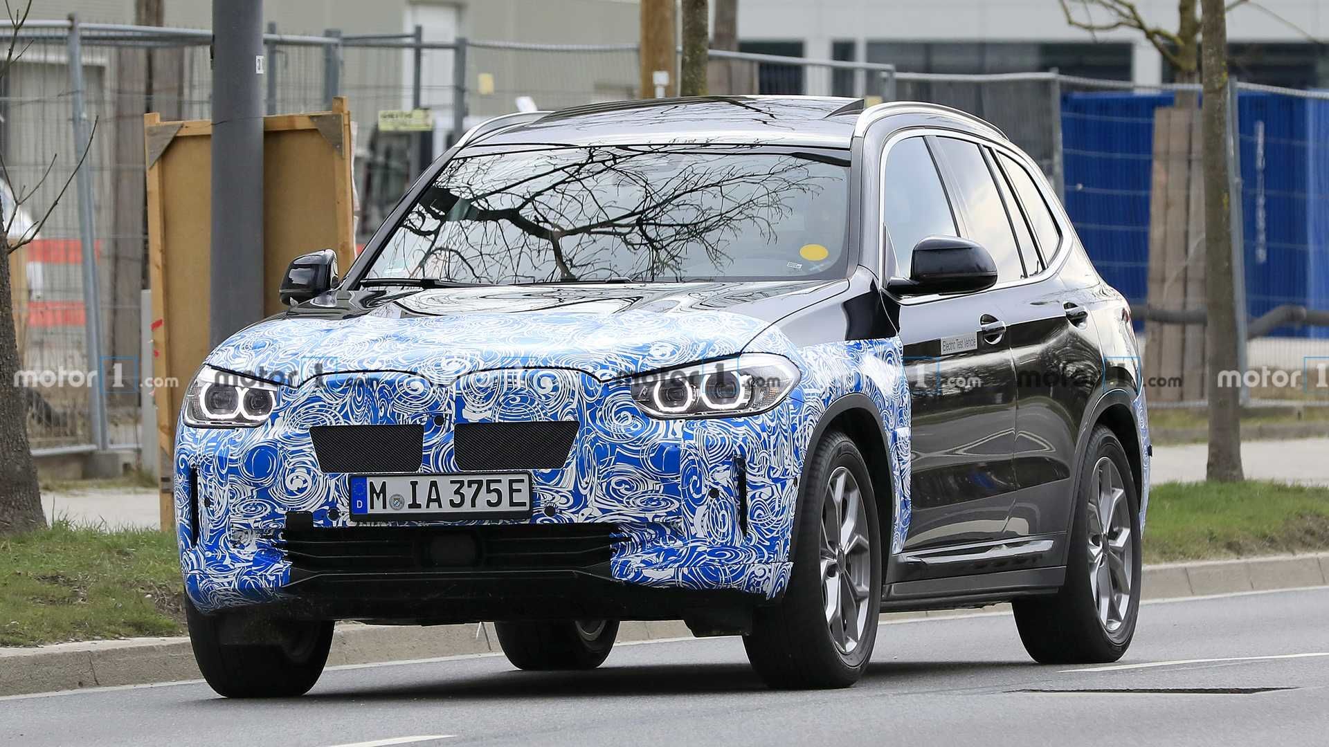 BMW iX3