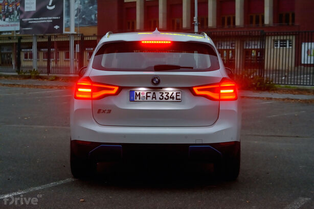 BMW iX3