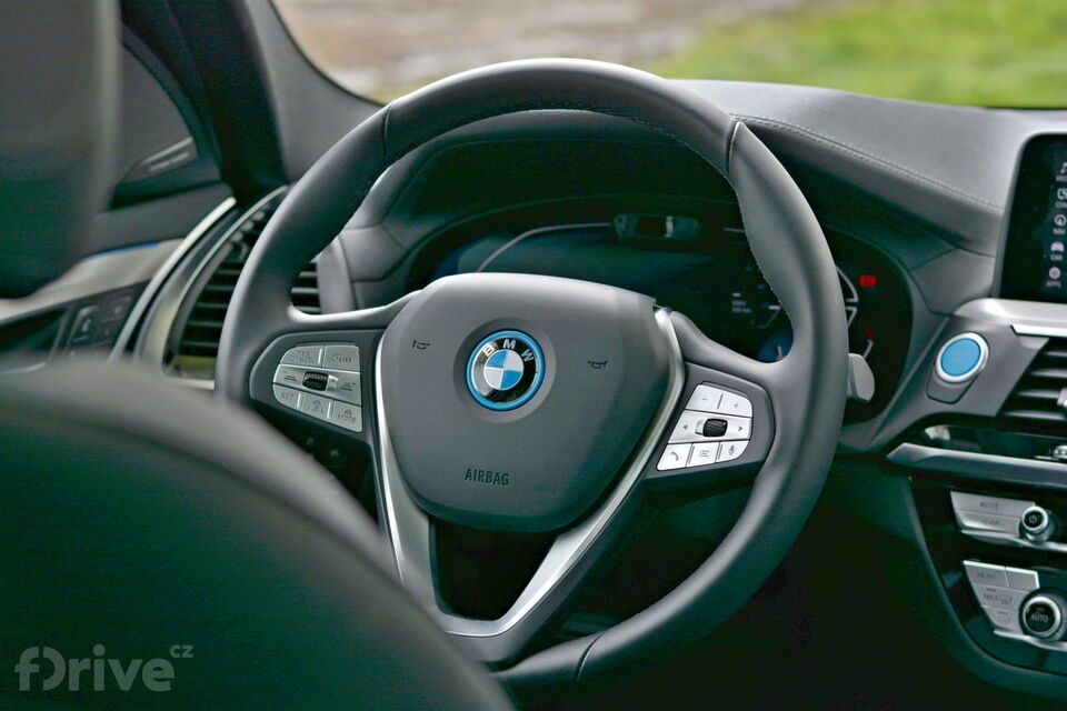 BMW iX3