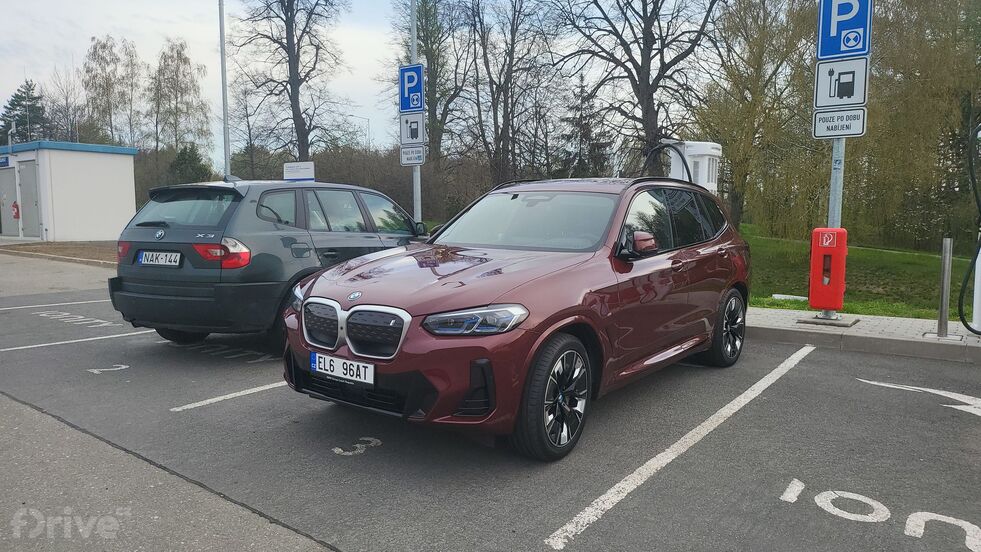 BMW iX3