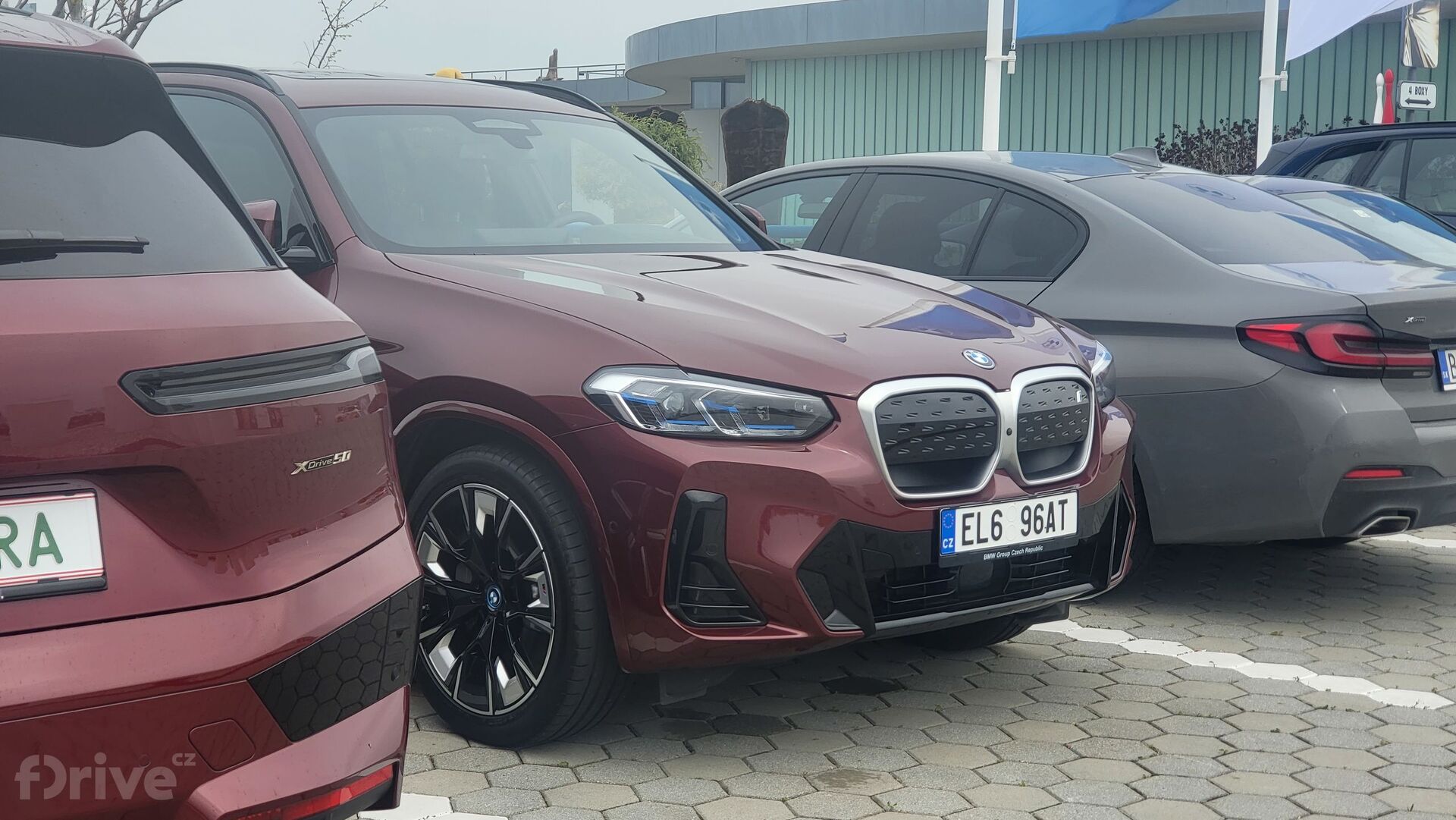 BMW iX3