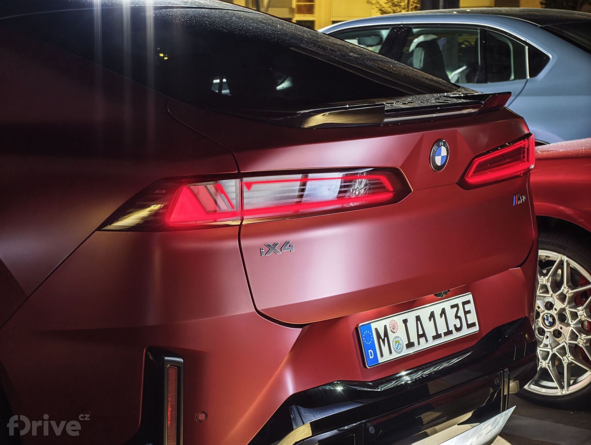 BMW iX4