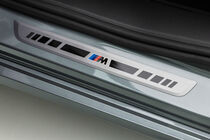 BMW iX4