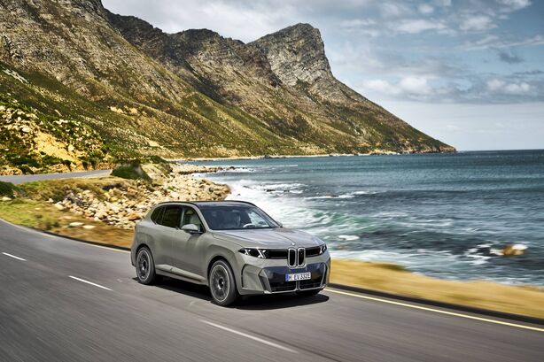 BMW iX5