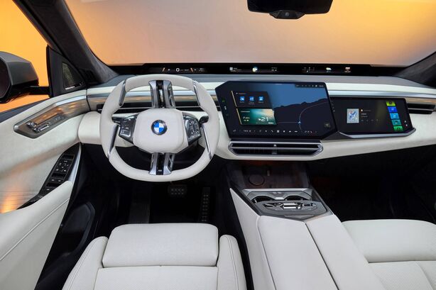 BMW iX5