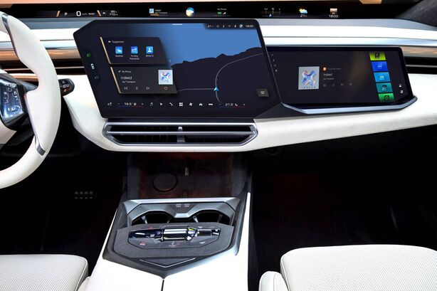 BMW iX5