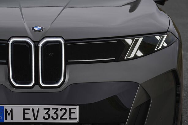 BMW iX5