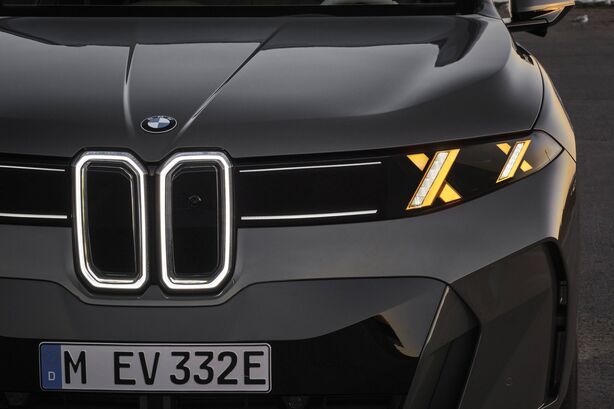 BMW iX5