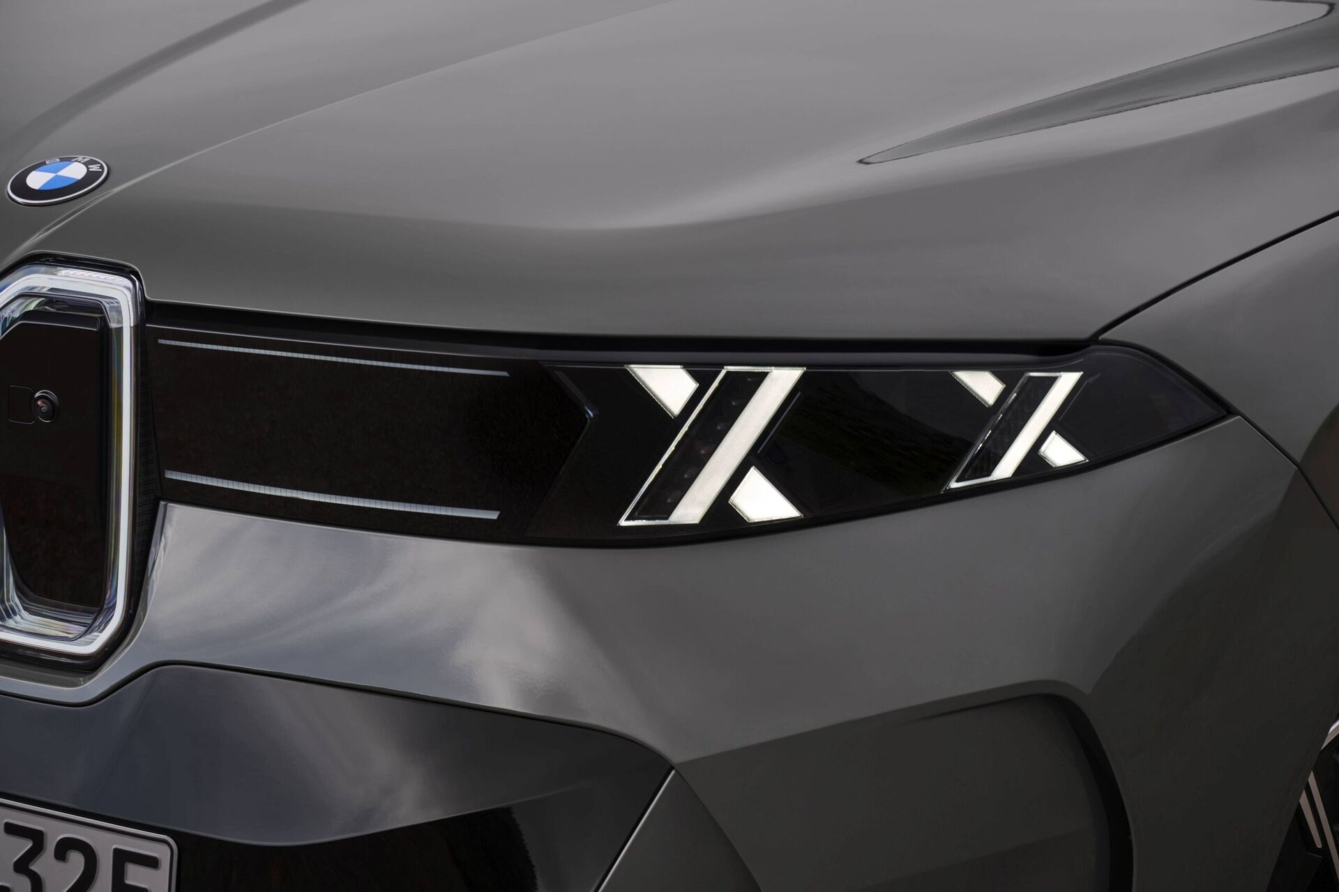 BMW iX5