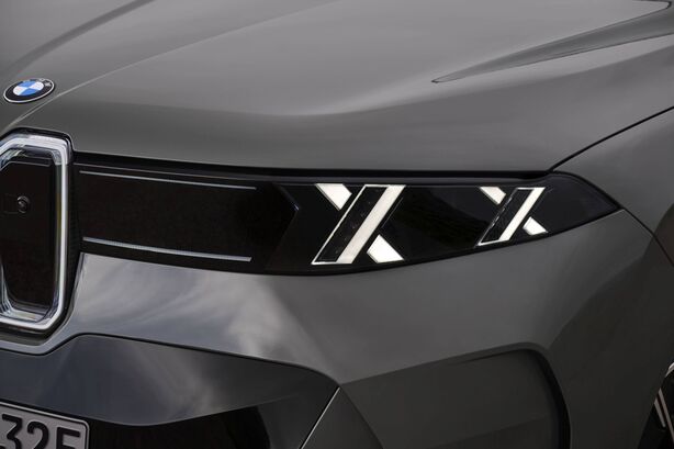BMW iX5