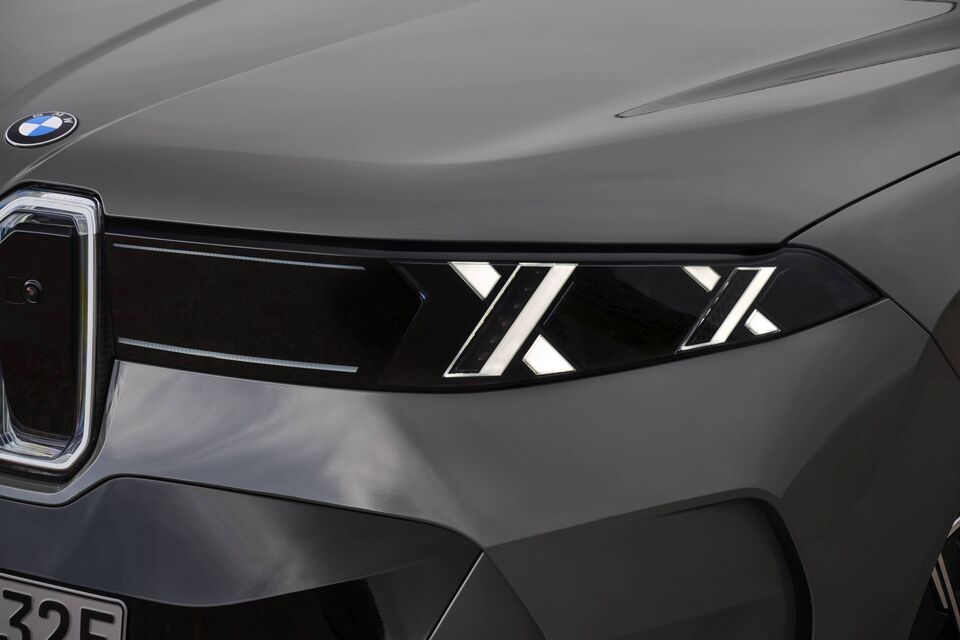 BMW iX5