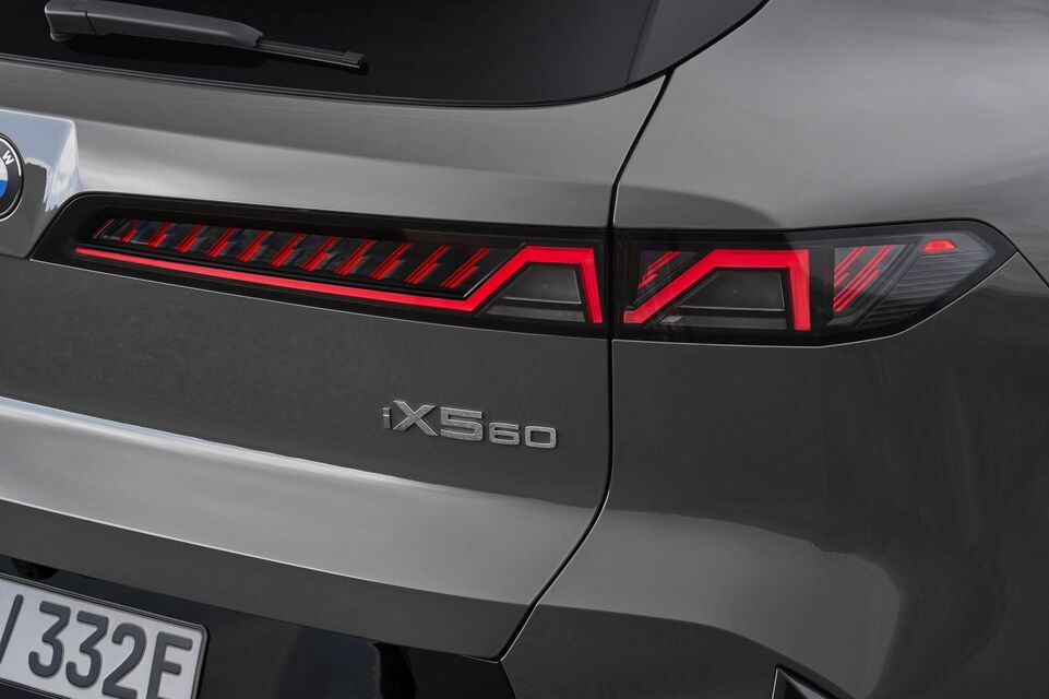 BMW iX5