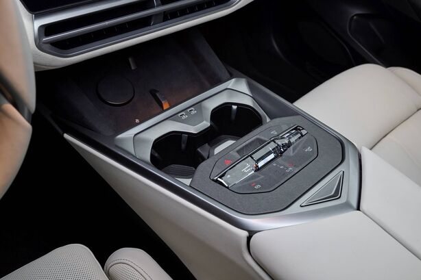 BMW iX5