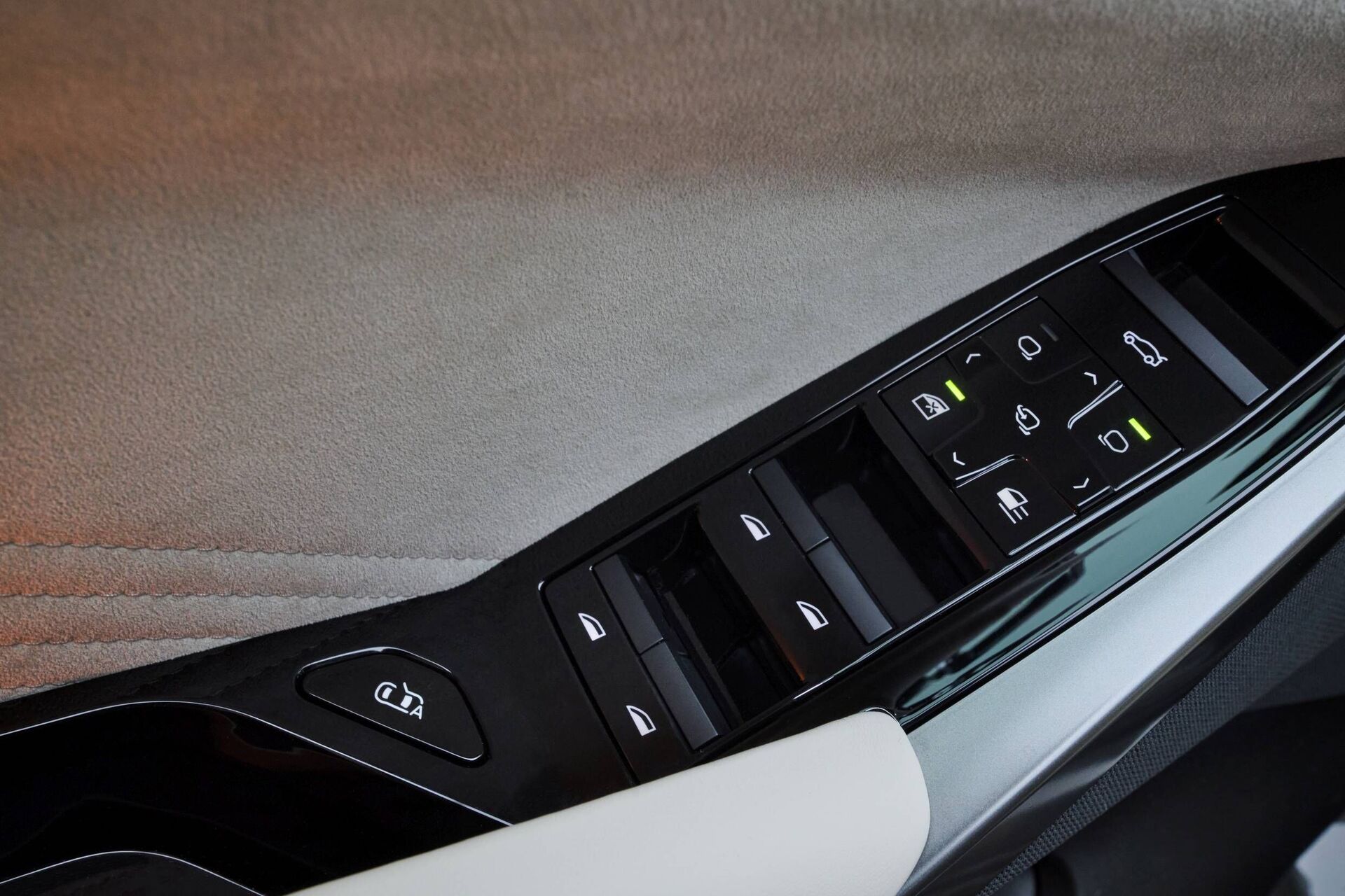 BMW iX5