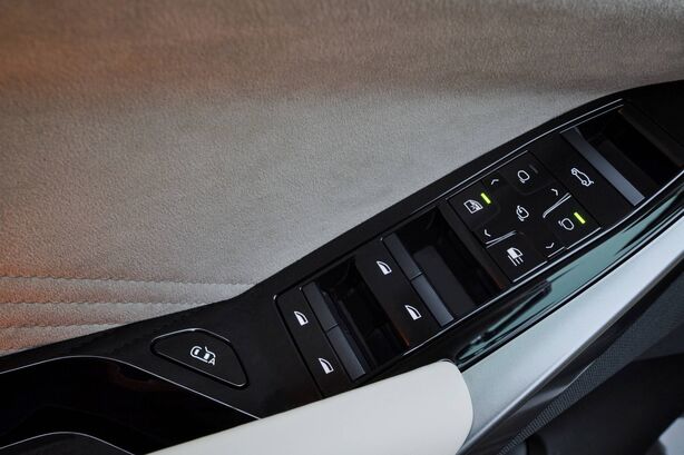 BMW iX5