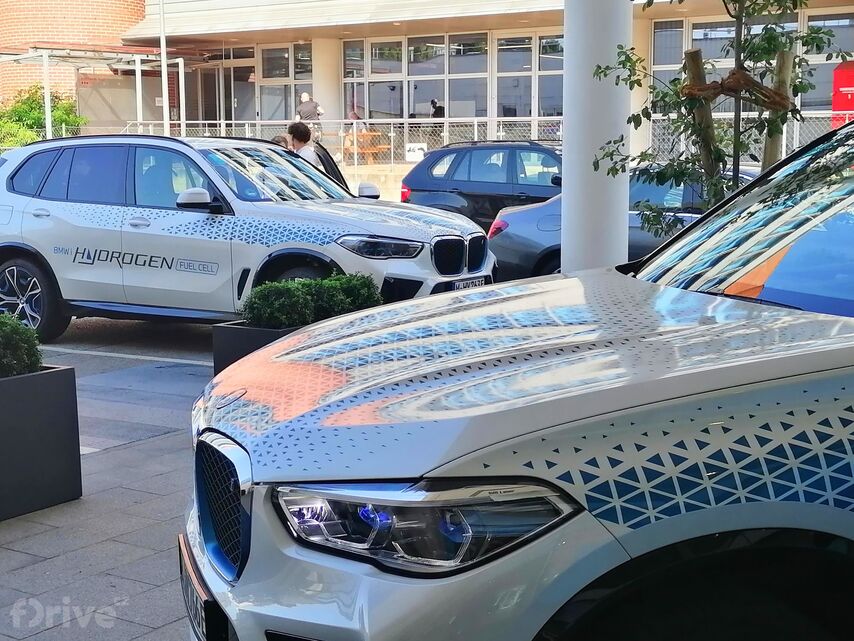 BMW iX5
