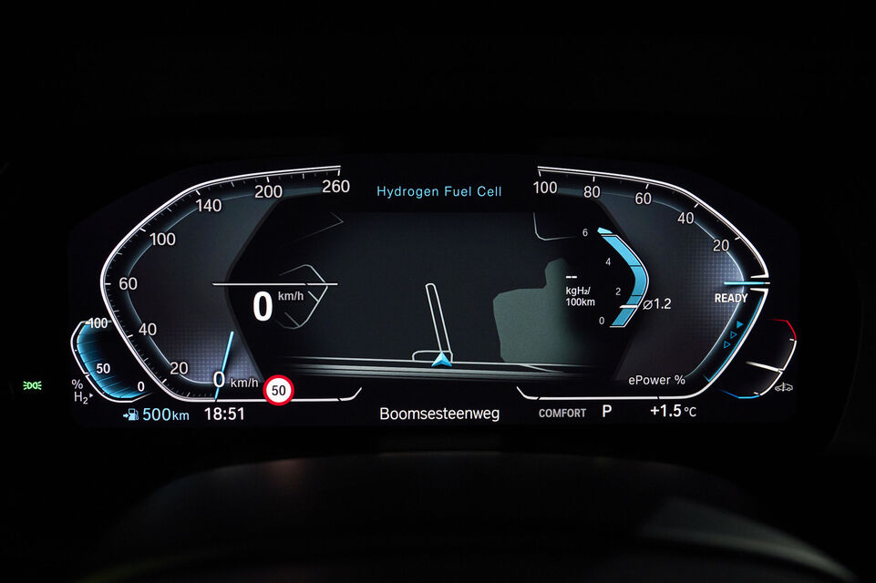 BMW iX5