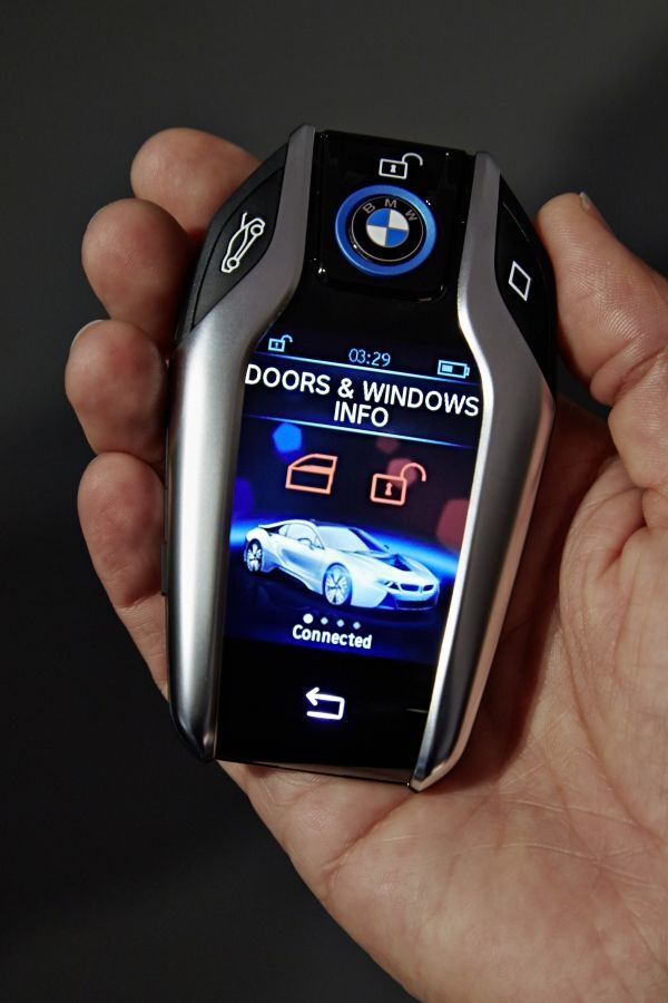 BMW klíček s displejem