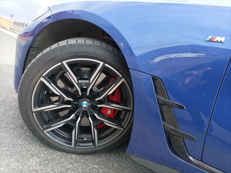 BMW M440i xDrive (2022)